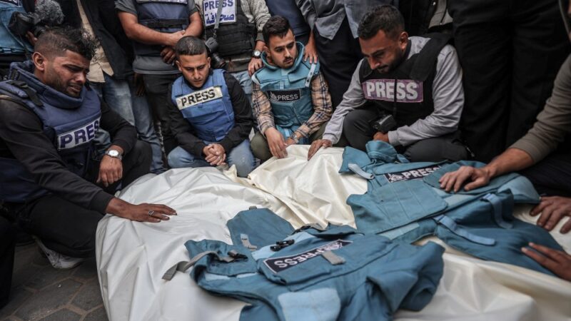 Abanyamakuru bane baguye mu gitero Israel yagabye ku bitaro byo muri Gaza
